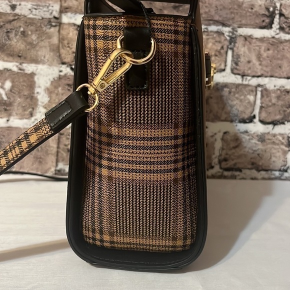 Adrienne Vittadini Wall Street Style Crossbody Handbag - Picture 4 of 11